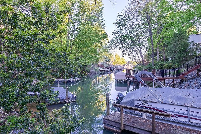 private dock