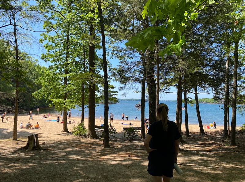 Jetton Park, paved walking paths, picnic, beach 5 min away