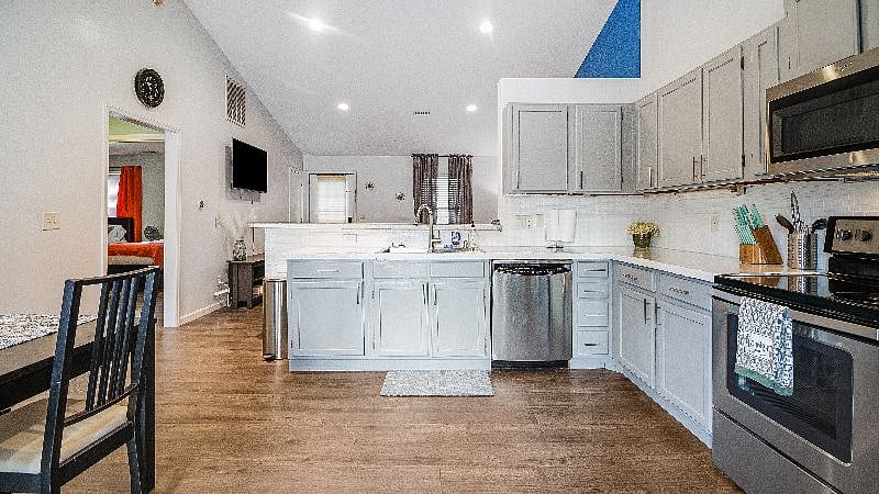 Furnished Finder property 512191_1 photo 8