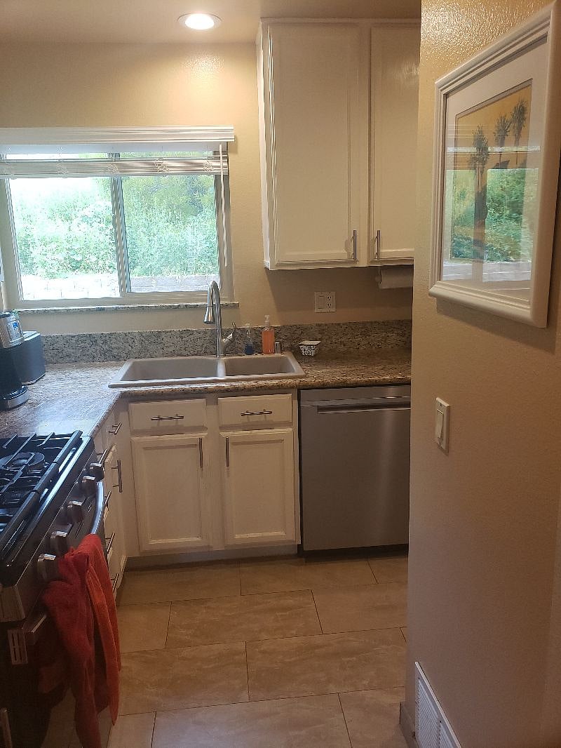 Furnished Finder property 512193_1 photo 6