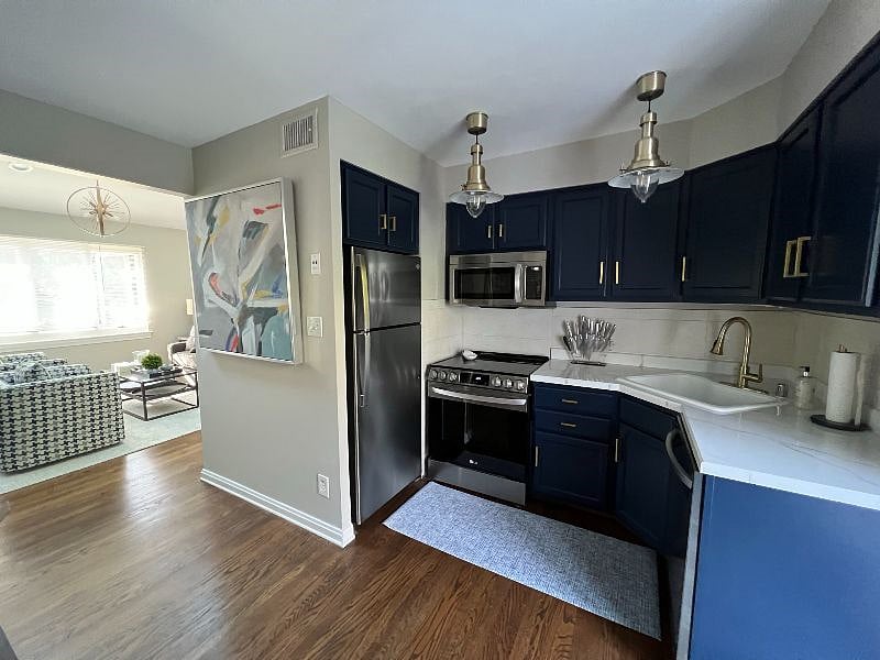 Furnished Finder property 512341_1 photo 17