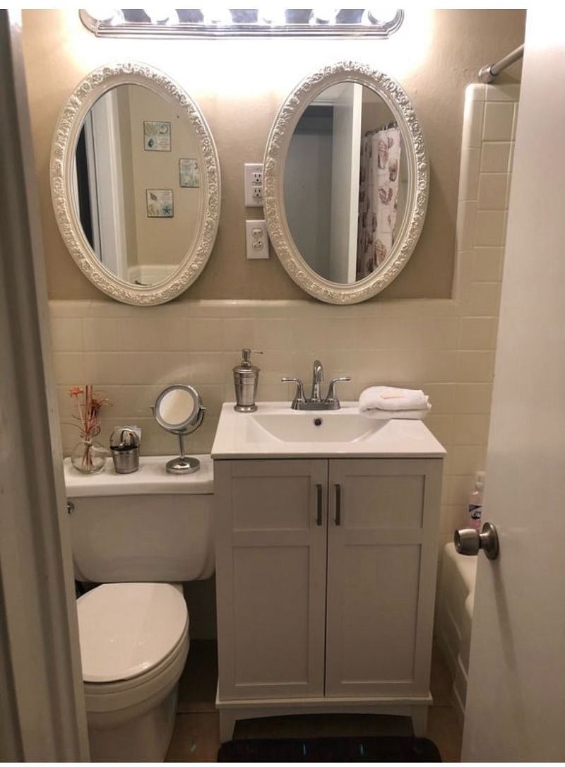 Bathroom in Hall
