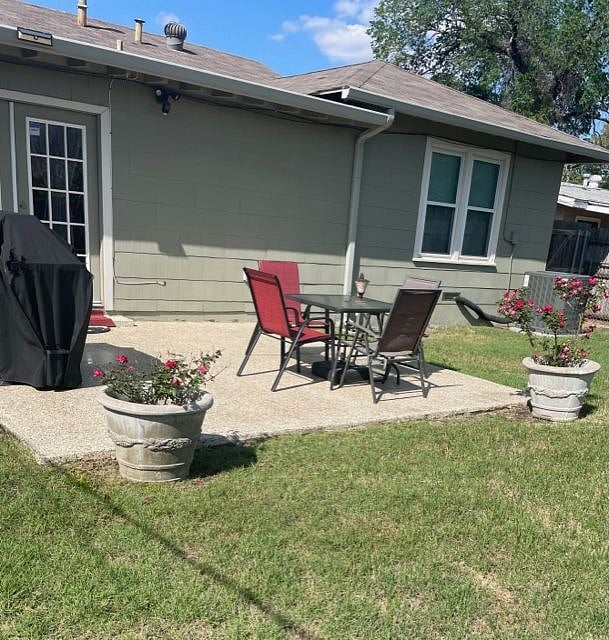 Back patio with privacy fence