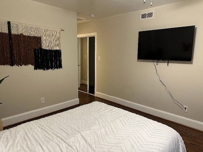 Furnished Finder property 512599_1 photo 18