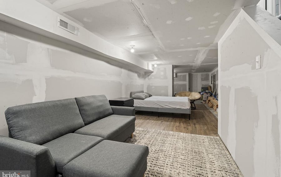 Basement does not have furniture (open floor plan)