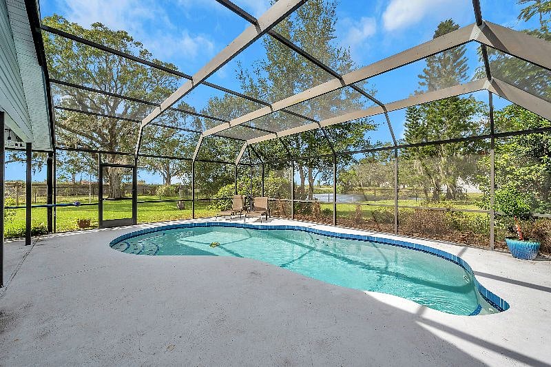 Furnished Finder property 512780_1 photo 15