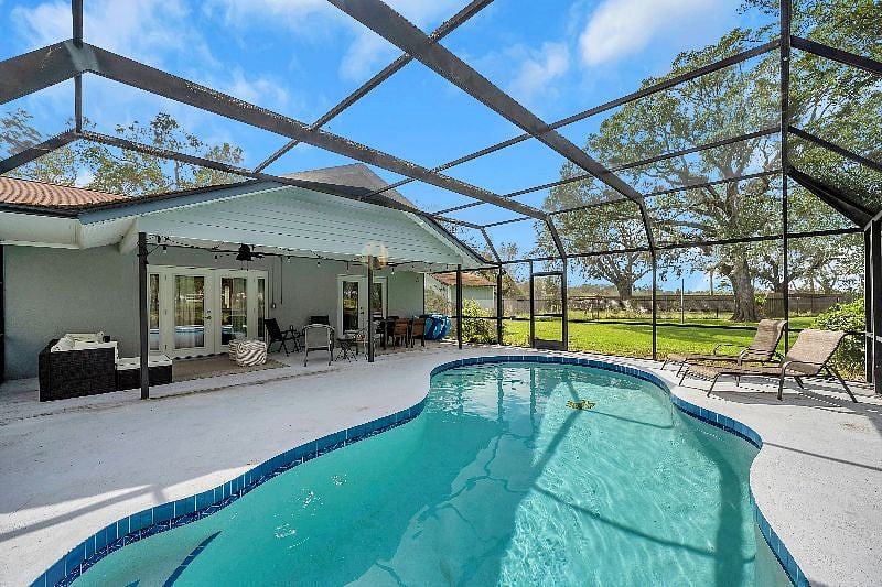 Furnished Finder property 512780_1 photo 16