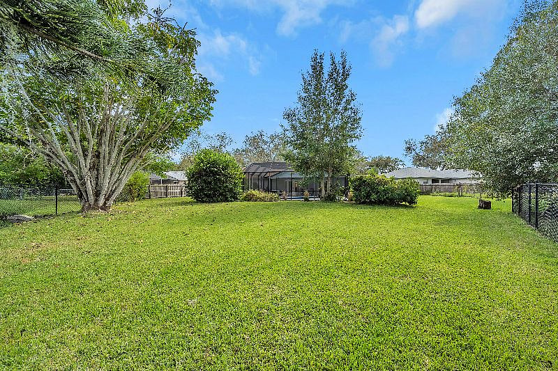Furnished Finder property 512780_1 photo 18