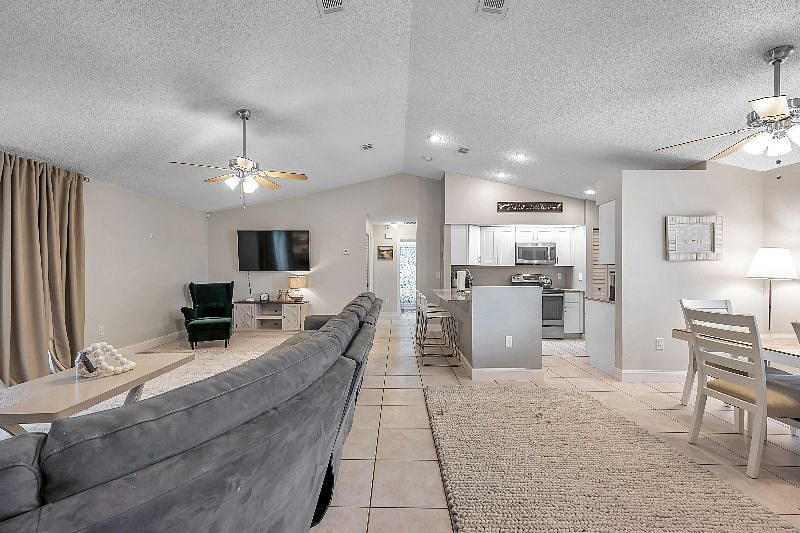Furnished Finder property 512780_1 photo 24