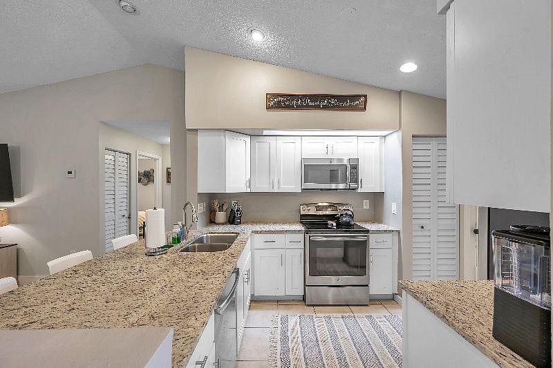 Furnished Finder property 512780_1 photo 32
