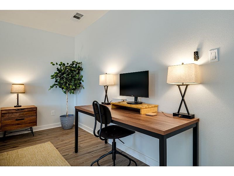 Furnished Finder property 513060_1 photo 20