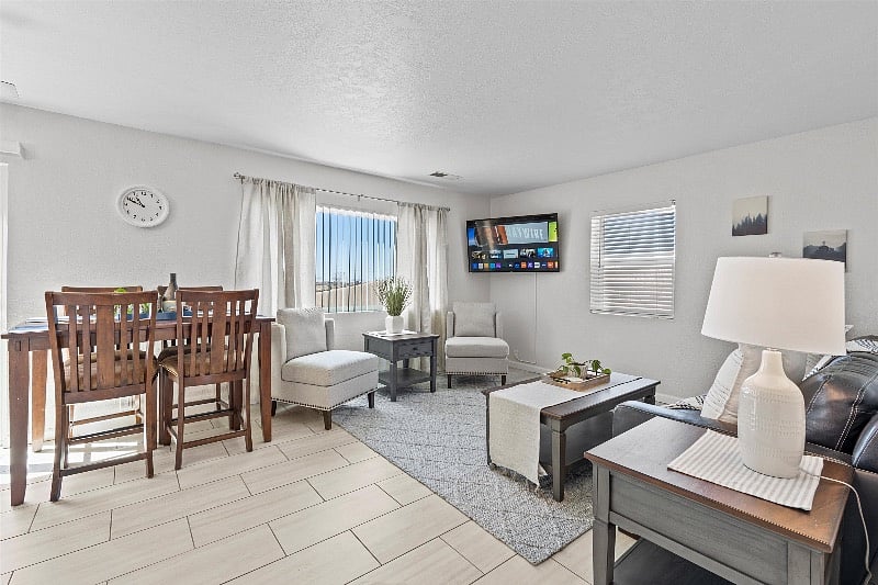 Furnished Finder property 513111_1 photo 3