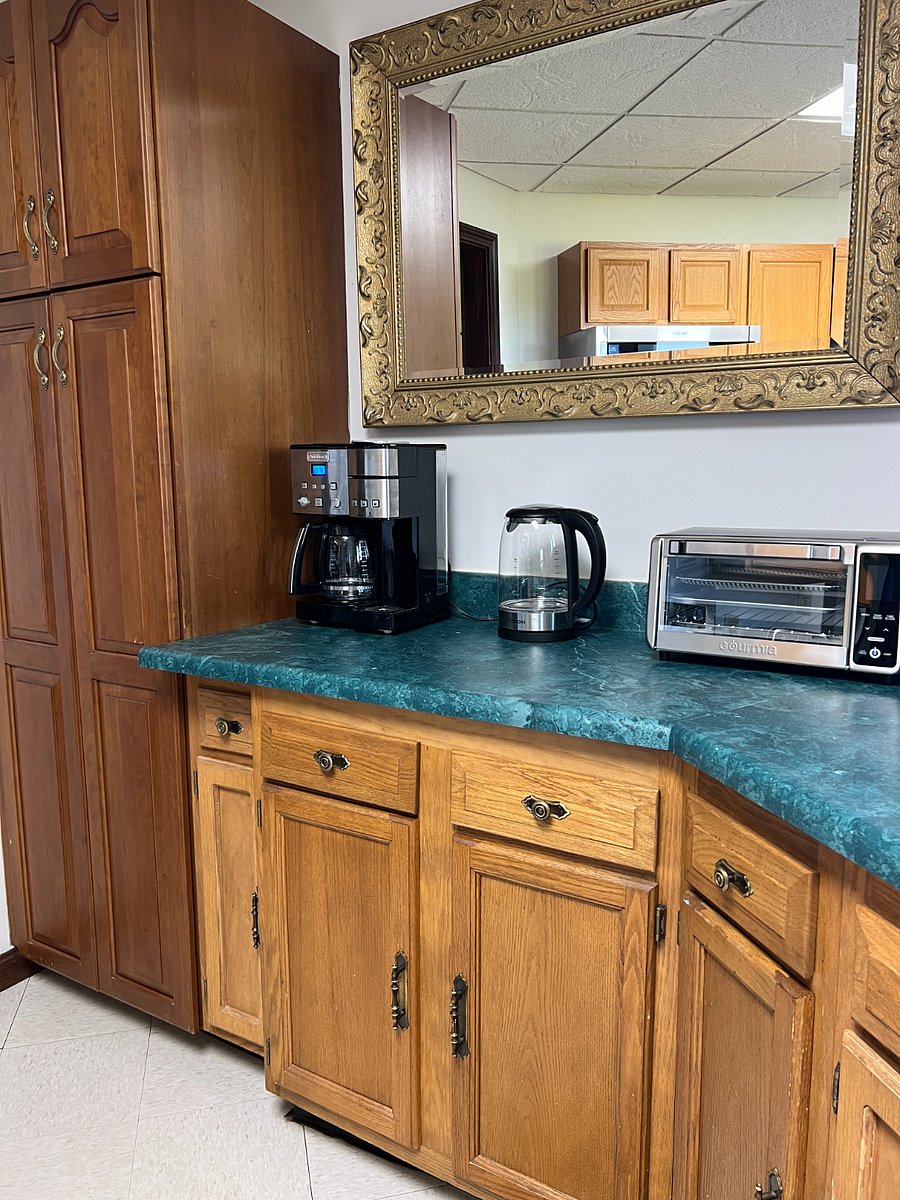 Fully equipped kitchen.