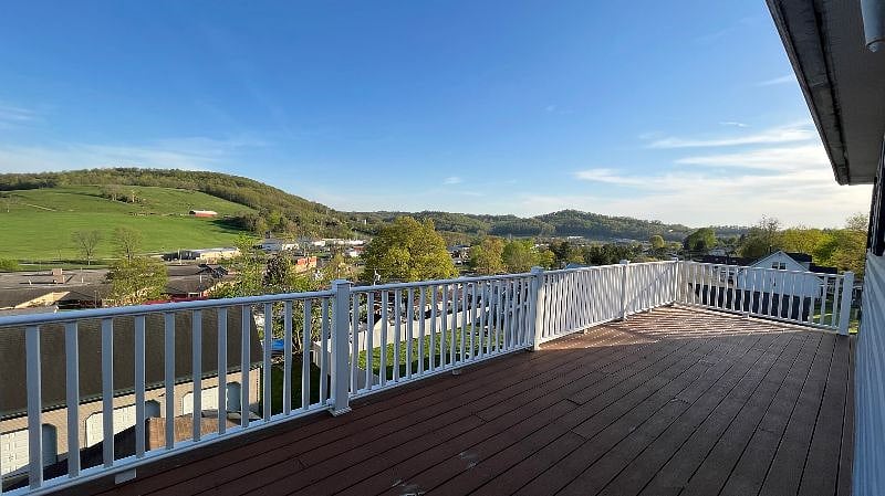 Watch the sunset every evening from the back deck!