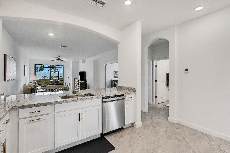 Furnished Finder property 513355_1 photo 9