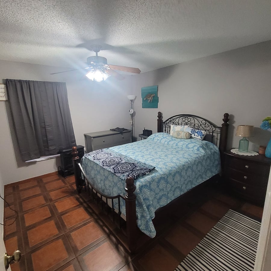 Guest Queen Bedroom