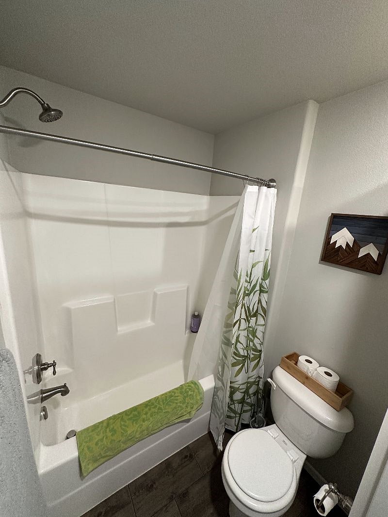 Private Full Bathroom