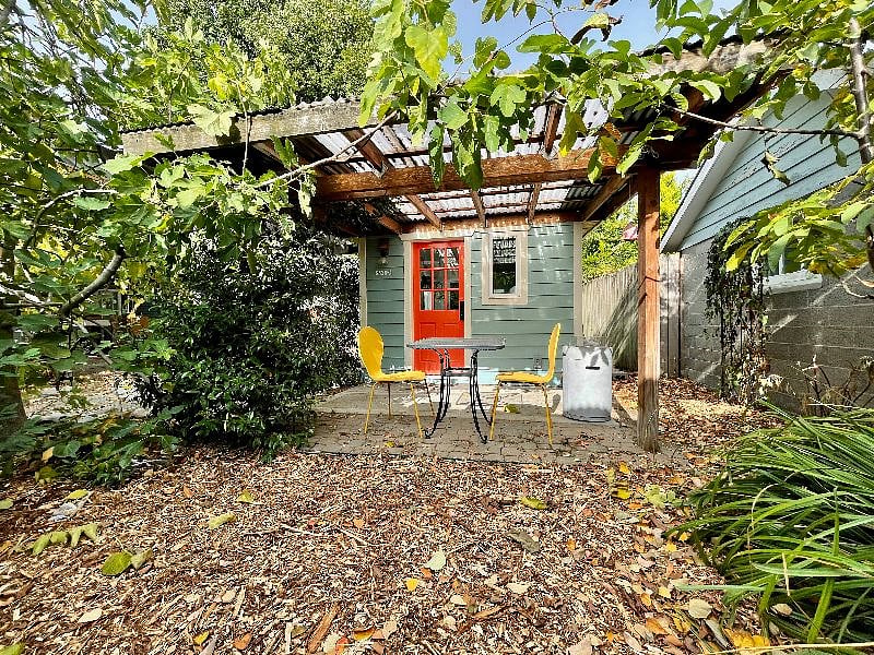 Your private garden and front covered porch area.
