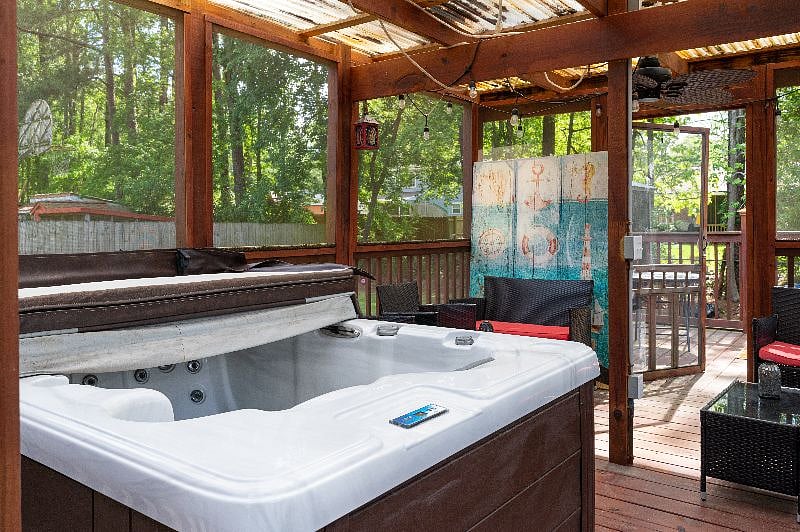 Hot tub