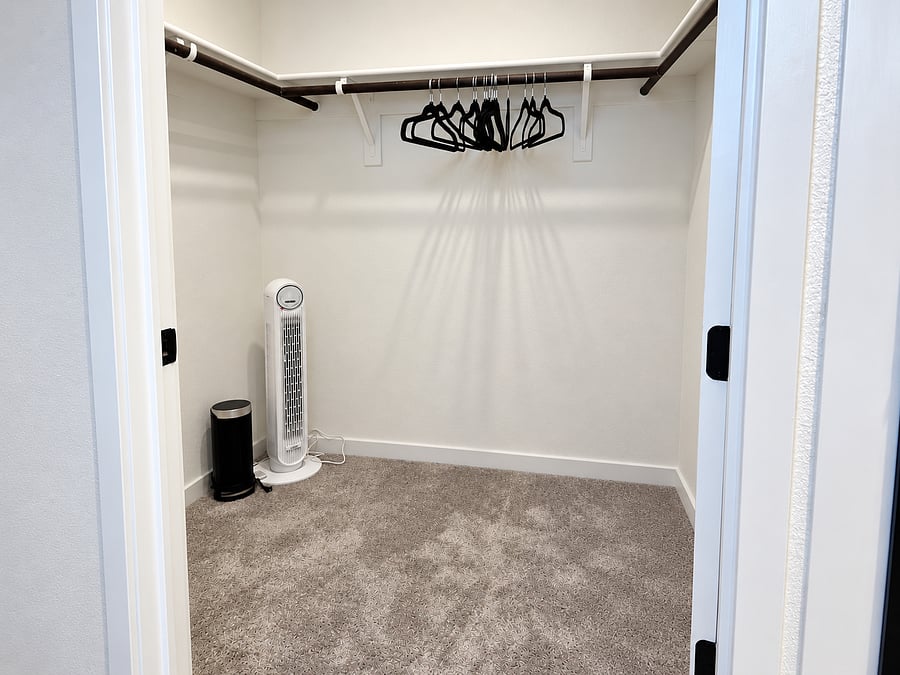 Walk-in closet