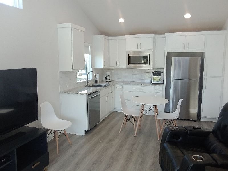 Furnished Finder property 514416_1 photo 7