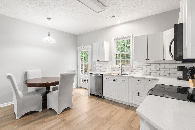 Furnished Finder property 514594_1 photo 28