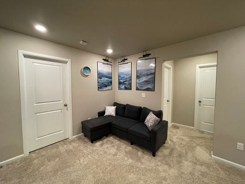 Upstairs landing. Perfect for an office!