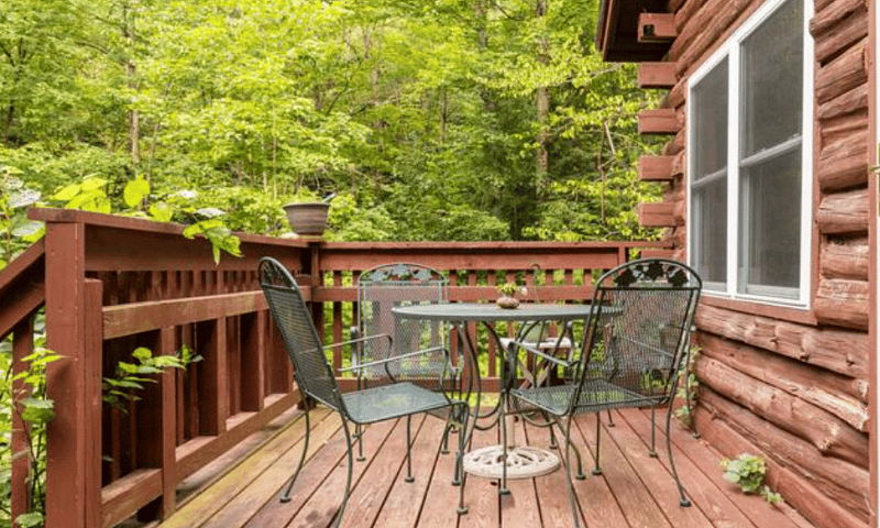 Porch with table and chairs