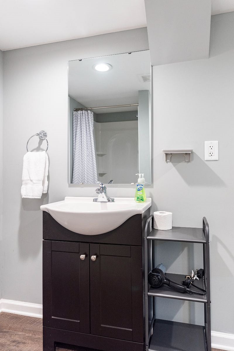 Full bathroom in basement