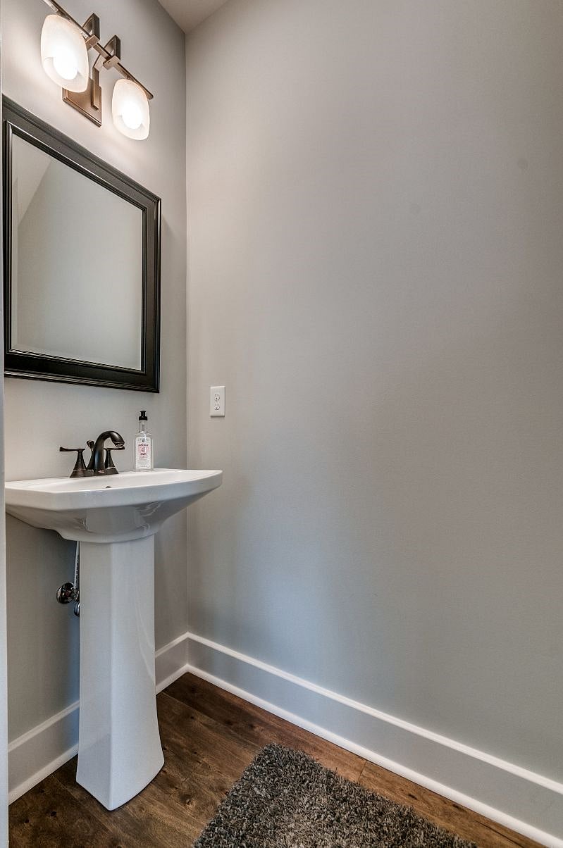 Guest Bath / Half Bath