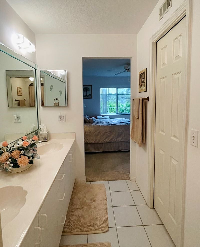 Large Walk-in Closet