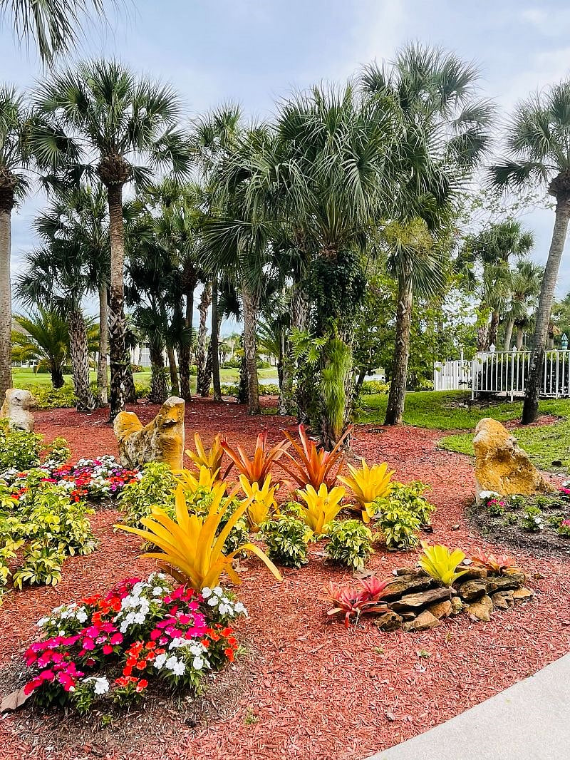 Gorgeous Landscaping Everywhere!