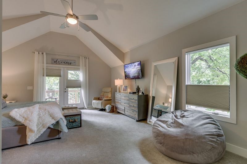 Huge Master w/ Queen Size Cordaroy Bean Bag as an additional sleeper. 50 inch Smart TV. We have since added two twin sleeper ottomans