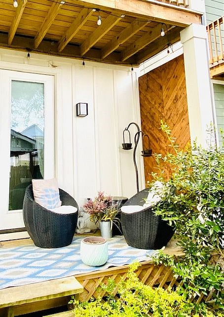 Backyard deck seating