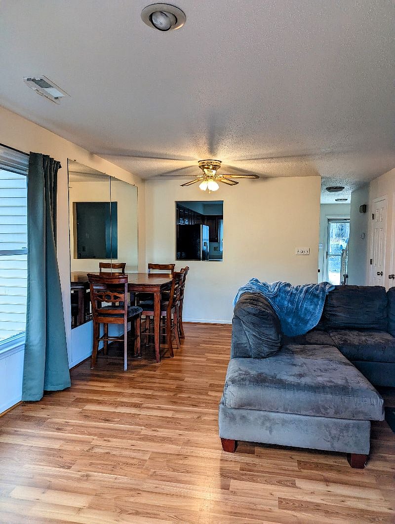 large and spacious living / dining area.