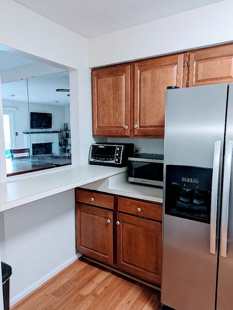 Pizza/ toaster oven, microwave, and keurig