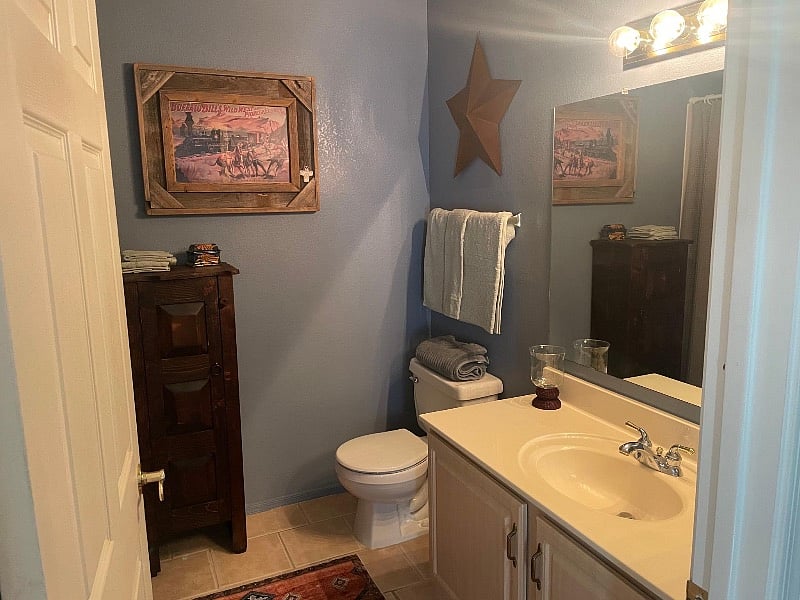 2nd bathroom 