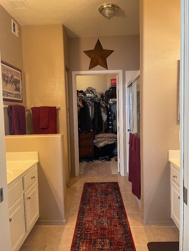 Walk in closet, in master.