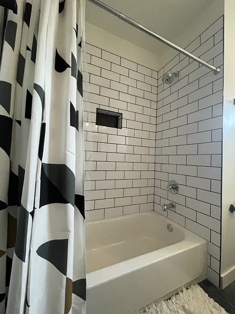 Bathtub/Shower