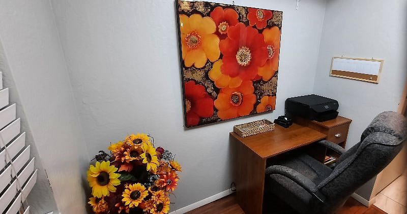 Office/Workspace Area Complete With Printer/Scanner