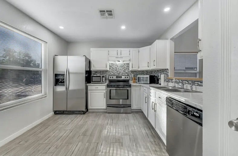 Furnished Finder property 516009_1 photo 3