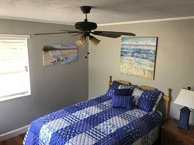 Bedroom 1(queen)