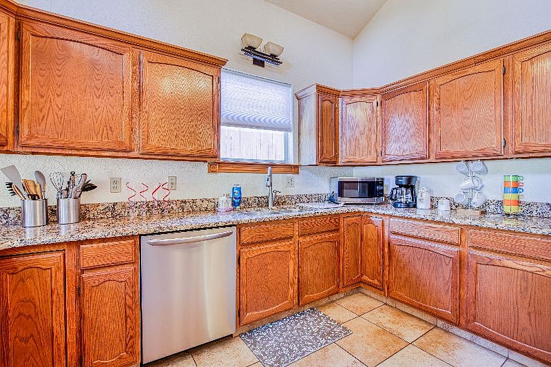 Furnished Finder property 516121_1 photo 19