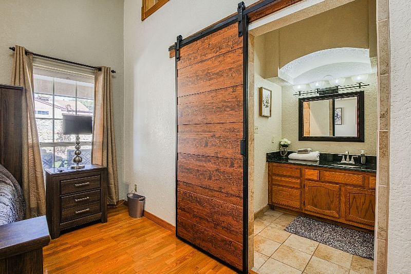 Furnished Finder property 516121_1 photo 33