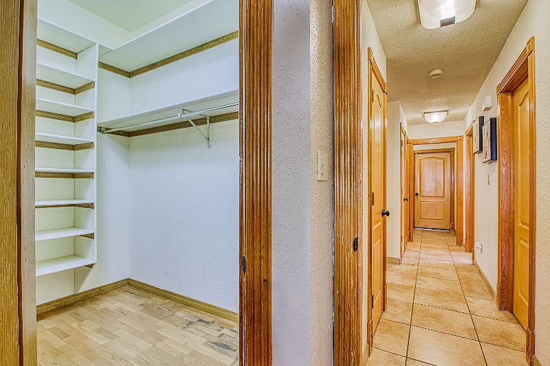Furnished Finder property 516121_1 photo 37