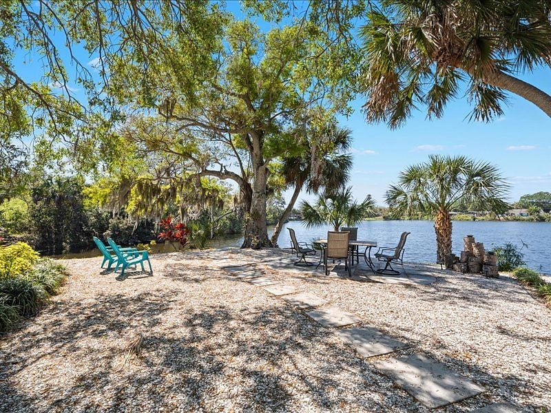 Furnished Finder property 516129_1 photo 24