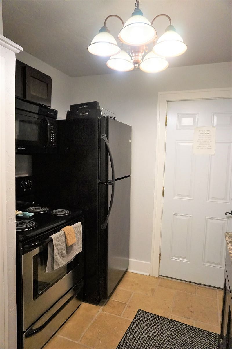 Furnished Finder property 516133_1 photo 3