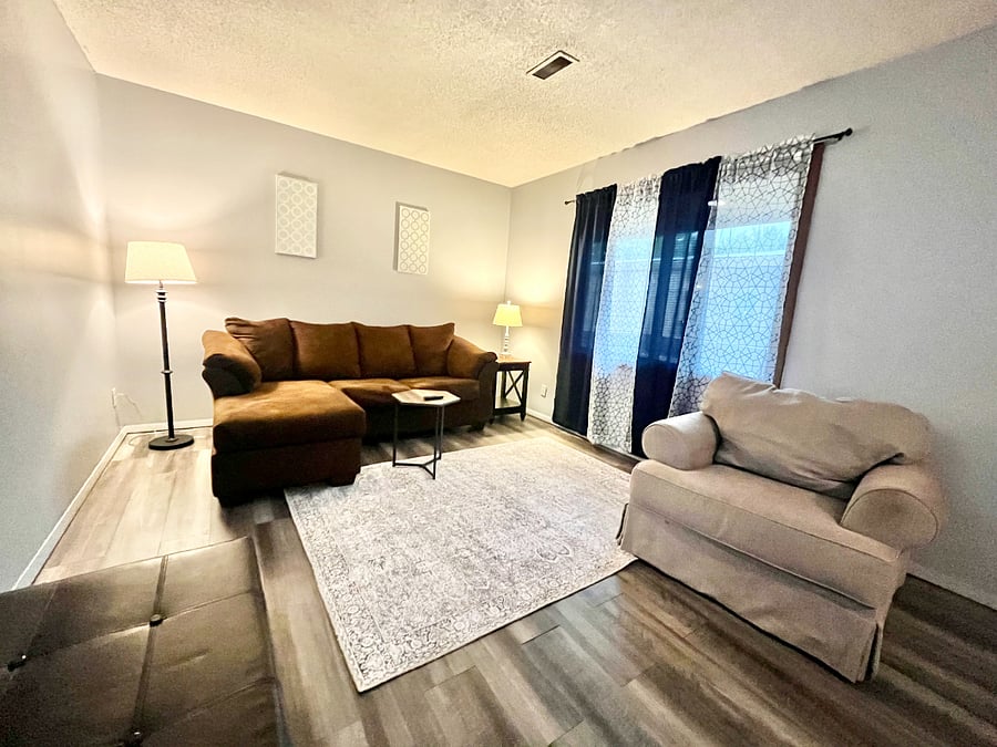 Furnished Finder property 516357_3 photo 11