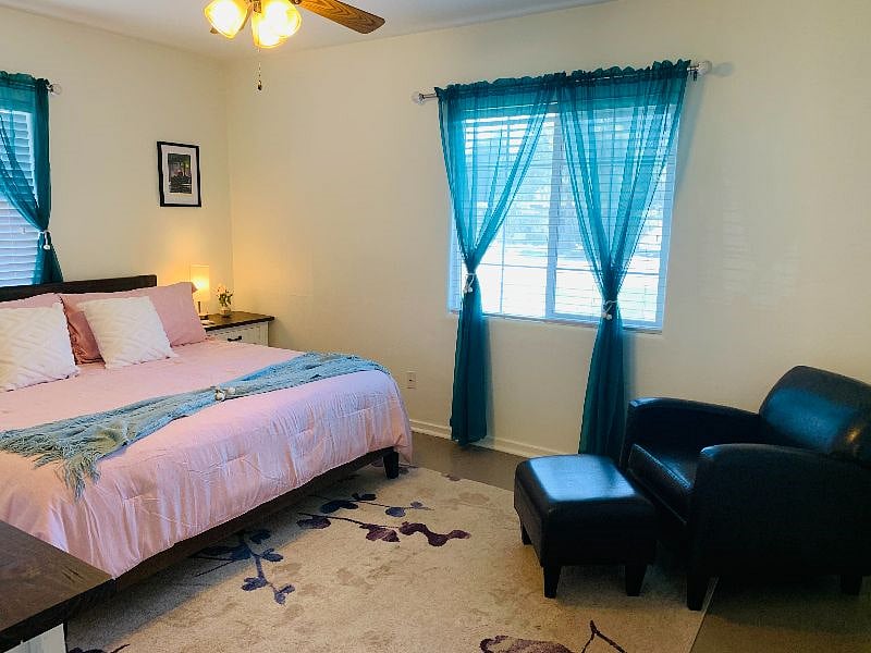 Furnished Finder property 516456_1 photo 17