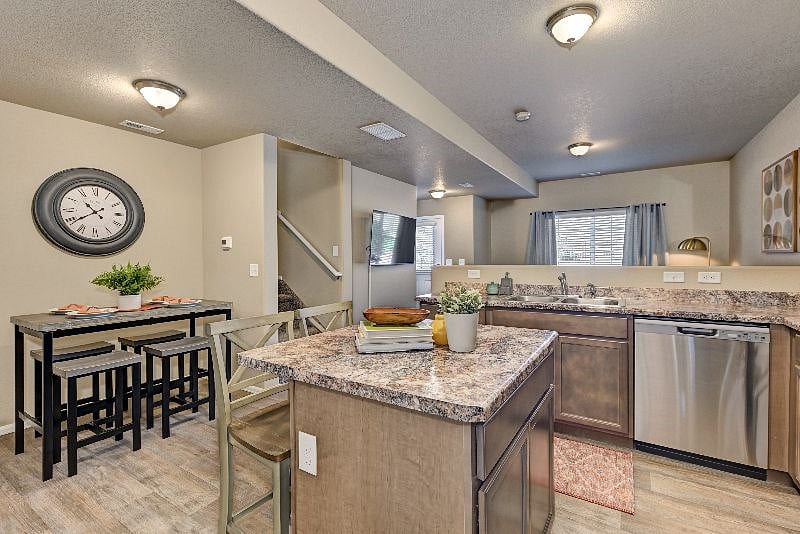 Furnished Finder property 516523_1 photo 14